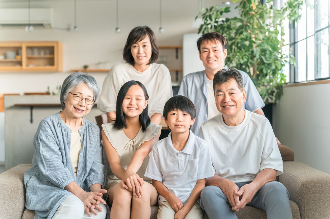 三世代で笑顔の家族